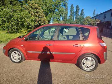 RENAULT SCENIC 1.6BENZINA POCHI KM