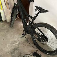 e-bike Specialized full black anno 2018