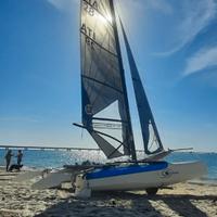 Catamarano f18 shockwave