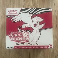 Pokèmon Fuoco Bianco Set Allenatore Fuoriclasse