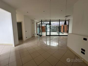 Negozio a Colognola ai Colli (VR) - Stra