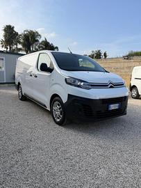 Citroen jumpy passo lungo, paragonato al nuovo