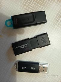 tre chiavette usb