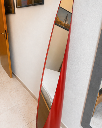 Specchio da terra di design rosso – Moderno, elega