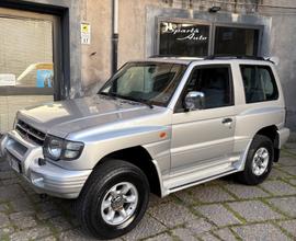 MITSUBISHI Pajero ('82-'00) - 1999