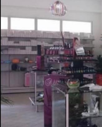 Arredamento per prodotti di bellezza e profumeria