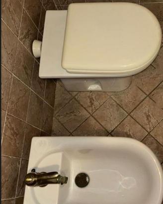 Coppia saniatri (bidet + wc) 100€