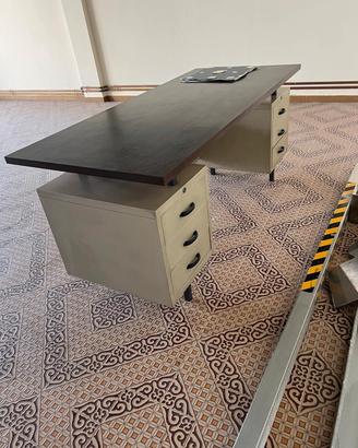 Scrivanie stile industrial vintage