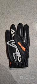 guanti in pelle marca acerbis.