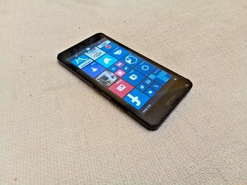 Smartphone Microsoft Lumia 640 (x50) 5 euro cad.