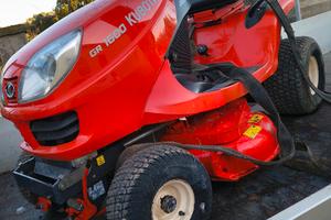 trattorino tagliaerba Kubota 