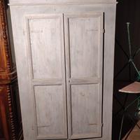 Armadio in Legno Massello Stile Arte Povera