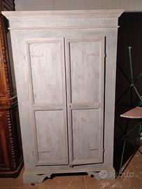 Armadio in Legno Massello Stile Arte Povera