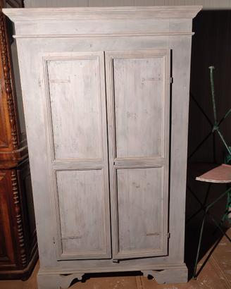 Armadio in Legno Massello Stile Arte Povera