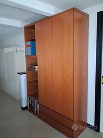 Mobile contenitore con letto ribaltabile