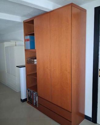 Mobile contenitore con letto ribaltabile