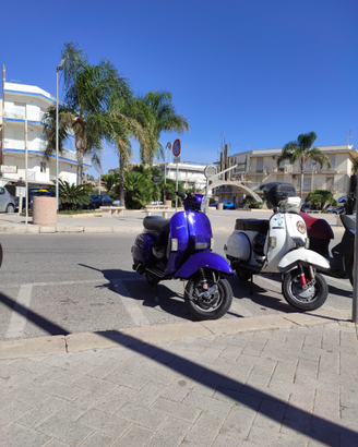 Vespa PX e T5 con documenti in regola