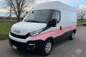 Iveco daily 2.3 diesel 2015 tetto alto