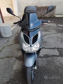SCOOTER  SPORT CITY APRILIA 200