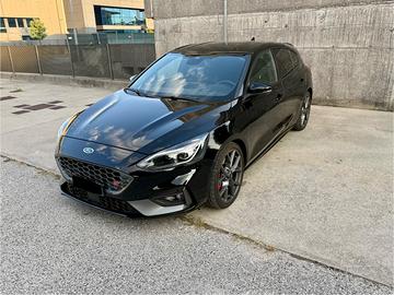 FORD FOCUS ST 2.3 ECOBOOST 280 CV – PERFORMANCE