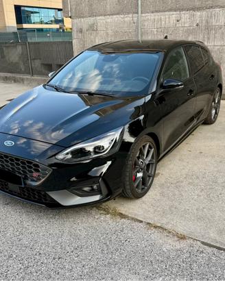 FORD FOCUS ST 2.3 ECOBOOST 280 CV – PERFORMANCE