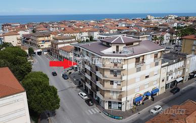 APPARTAMENTO RISTRUTTURATO 3 CAMERE VICINO AL MAR