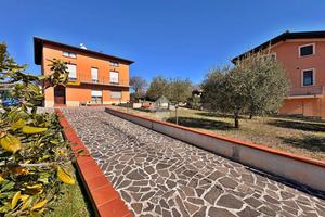 PORZIONE DI BIFAMILIARE A GUALDO TADINO