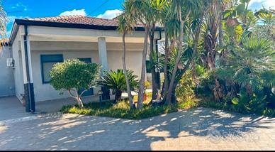 Zona industriale 3 vani con spazio esterno