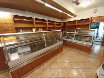 arredamento negozio 