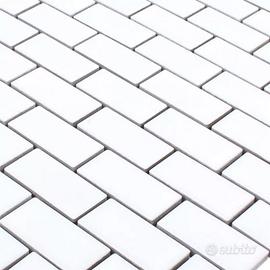 Piastrelle vintage bianche