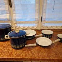 Batteria pentole smaltate vintage