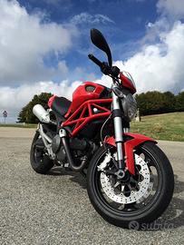 Ducati Monster 696 Plus +