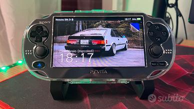 PS Vita 1000 3G + Wi-Fi in condizioni eccellenti