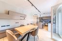 bilocale-con-ampio-balcone-in-stabile-di-recente-c