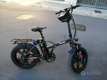 Come nuova:YESBIKE fat bike elettrica 250W con