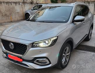 MG EHS Plug-In Hybrid Exclusive