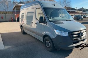 Mercedes Sprinter 215 km 29500