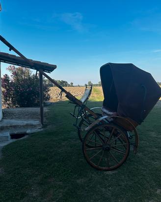 Calesse d’epoca a 2 ruote con Capote