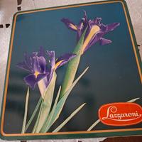 scatola vintage in latta per biscotti Lazzaroni 