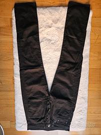 Pantaloni levis