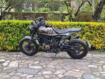 Husqvarna svartpilen 701