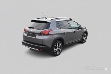 Privato vende peugeot 2008