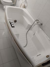  Vasca Idromassaggio Jacuzzi 