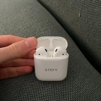 Apple AirPods 2