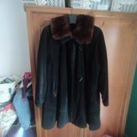 Cappotto con interno in pelliccia 