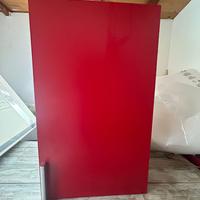 Due pensili rossi e marroni