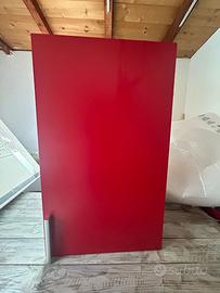 Due pensili rossi e marroni