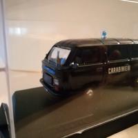 Modellino fiat 900 T pulmino chiuso carabinieri