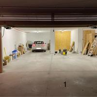 Garage box coperto adatto al ricovero di 3/4 auto