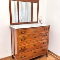 Antico palazzo da svuotare tanti mobili eleganti